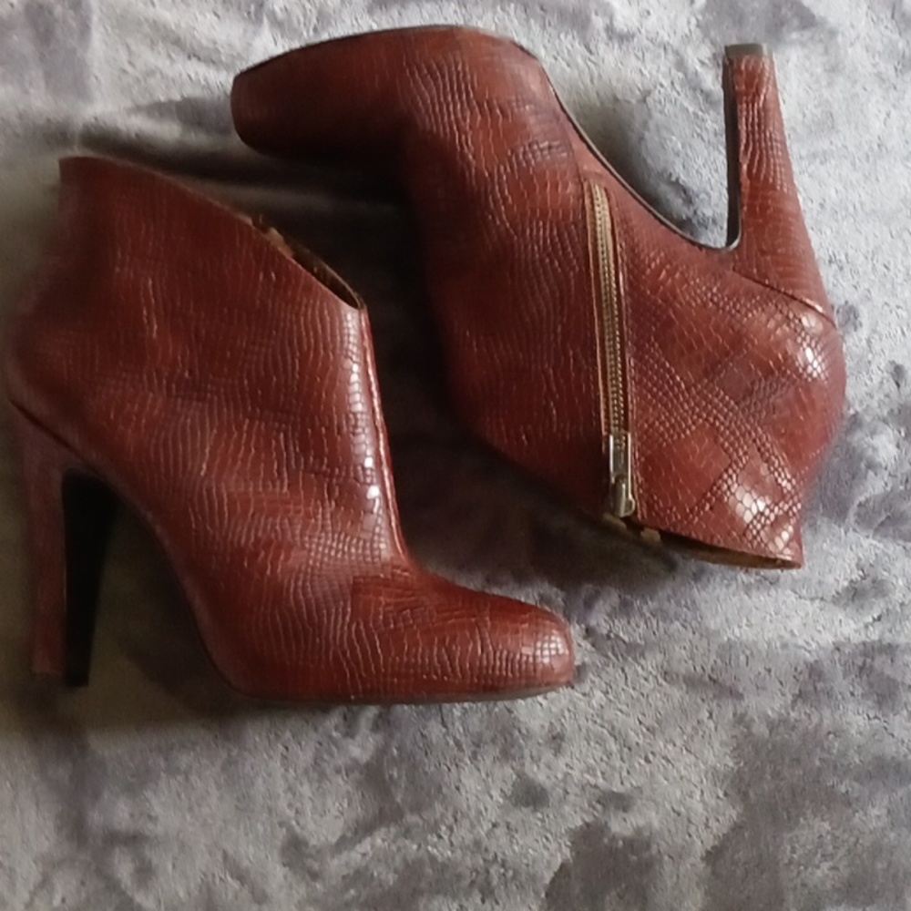 Jessica Simpson booties - Picture 2 of 5